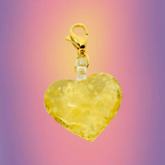 Charm heart amarillo